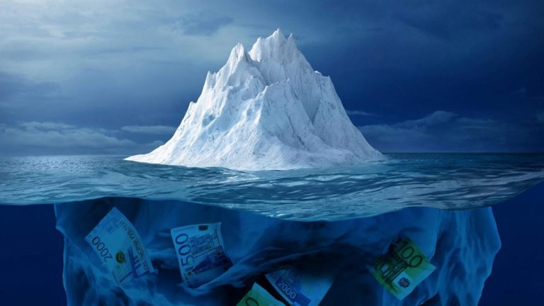 Iceberg que muestra la punta y oculta los gastos