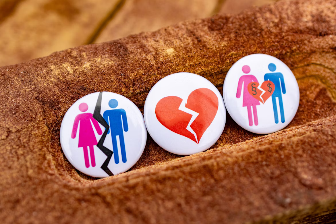 Pines de pareja rota, divorcio y corazón roto