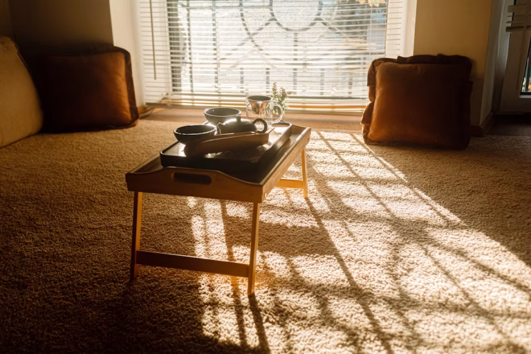 Salón de una casa muy luminoso